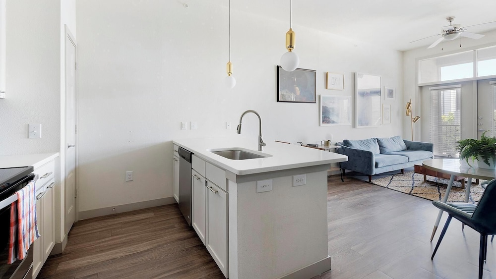 Landing Apartments Near Southtown