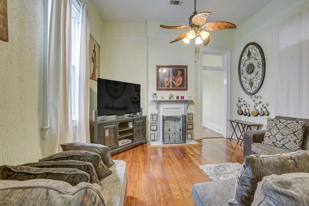 Nola Home w/ Front Porch ~ 1 Mi to French Quarter