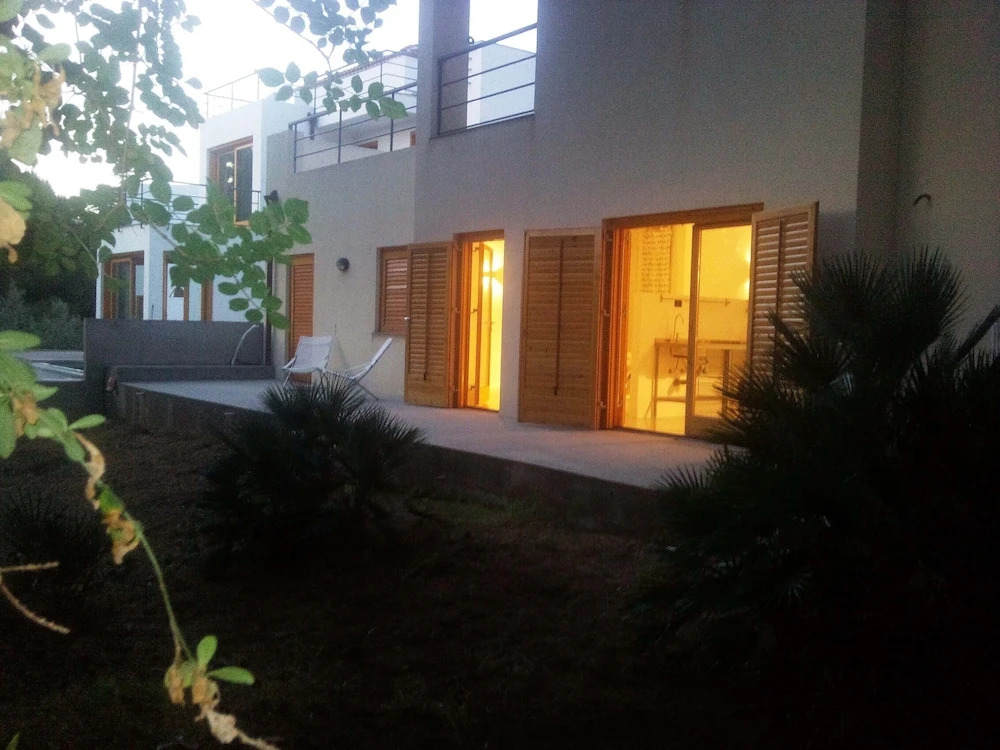 Apartment By The Sea, Max 6 People