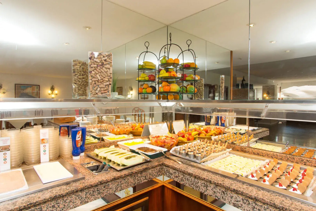 Hotel Pinos Playa