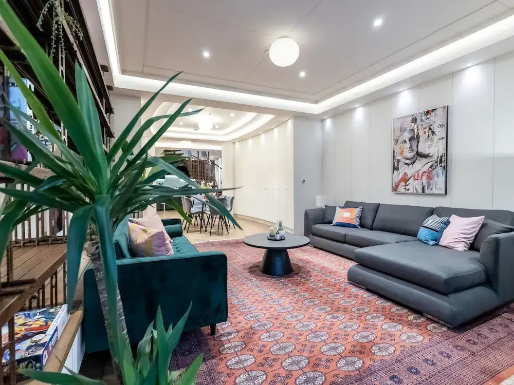 Five Bedroom Near Camden Arts Centre by Bevilla