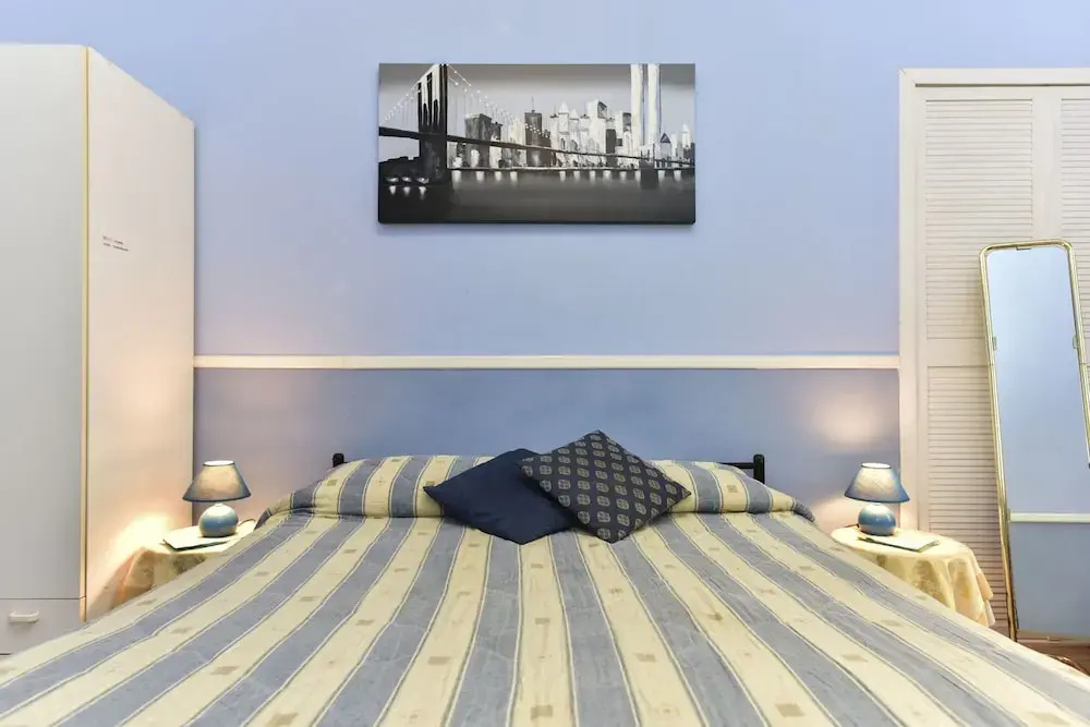Nicole Rooms
