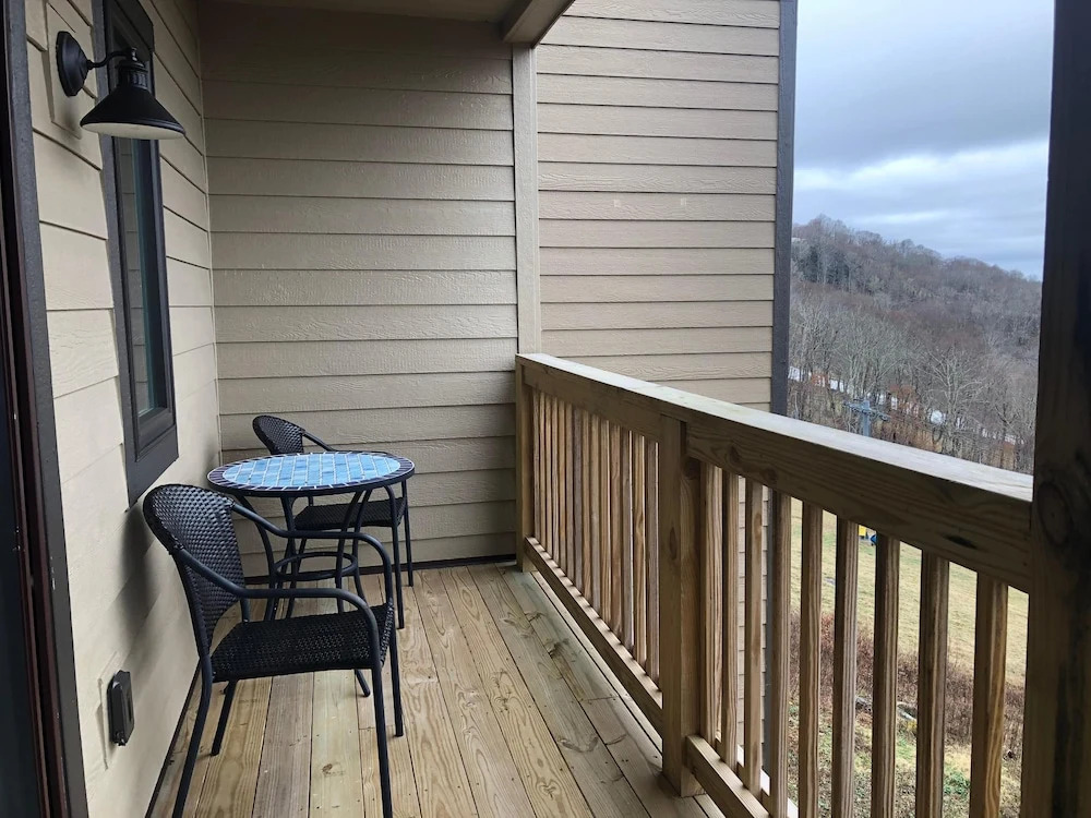 Sugar Ski & Country Club Unit 835 Silver