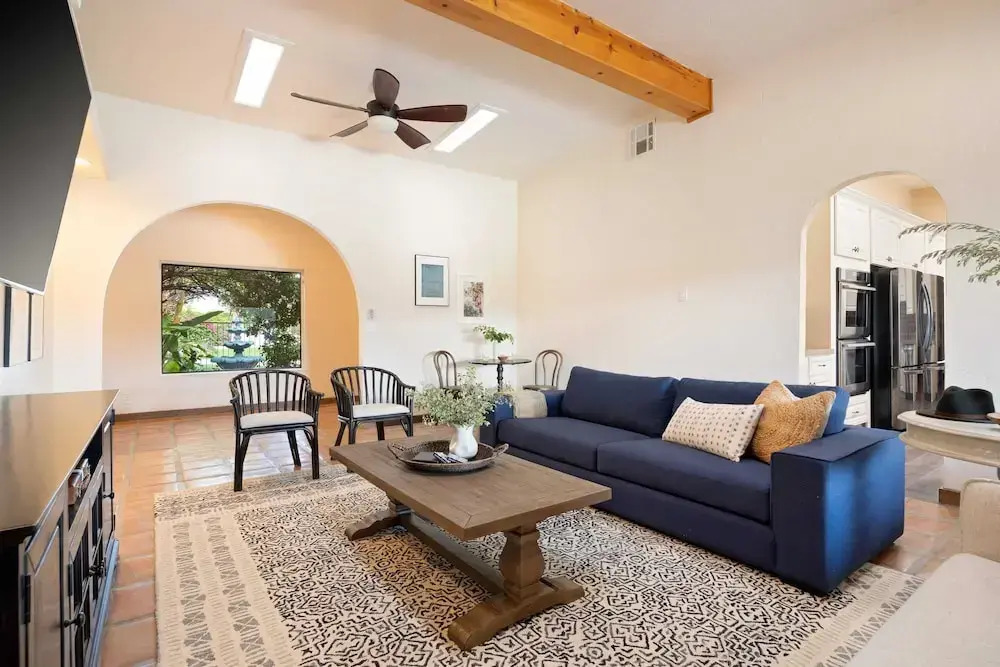 Starlight Estate by Avantstay 26 People! Architectual Mansion w/ Pool, Tennis Court, Game Room