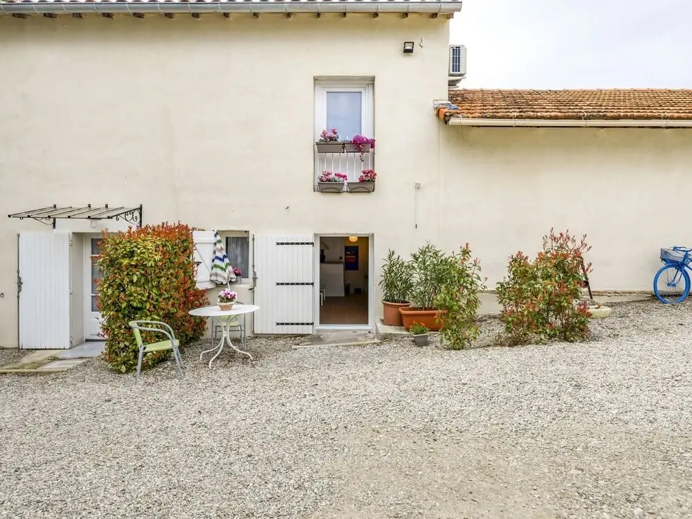 Inviting Holiday Home in Rasteau Near Vaison la Romaine