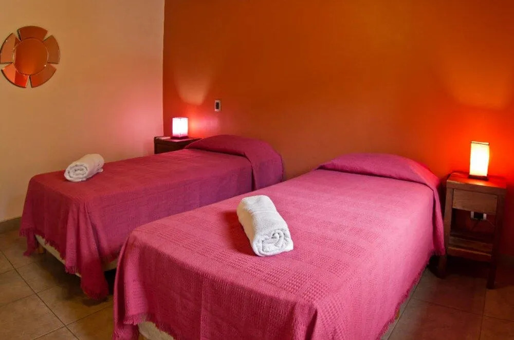 Alamo Hostel & Suites