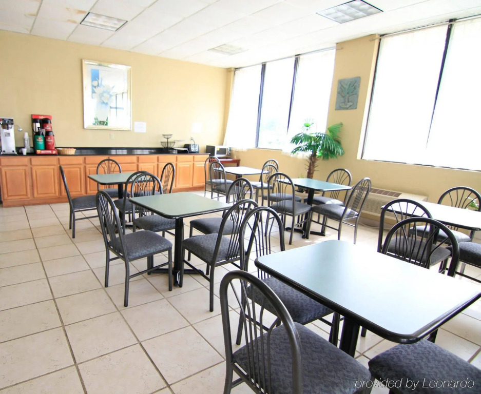 Days Inn by Wyndham Norfolk Military Circle