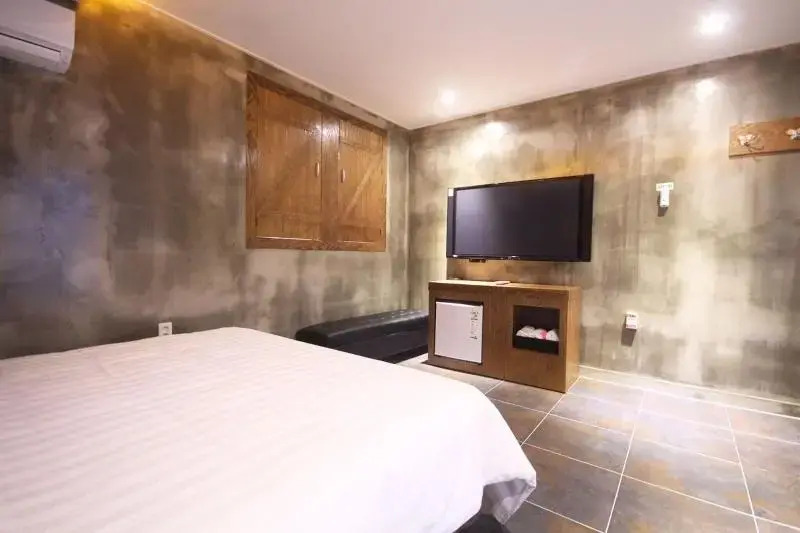 Gimje Q Drive Self Check-in Motel