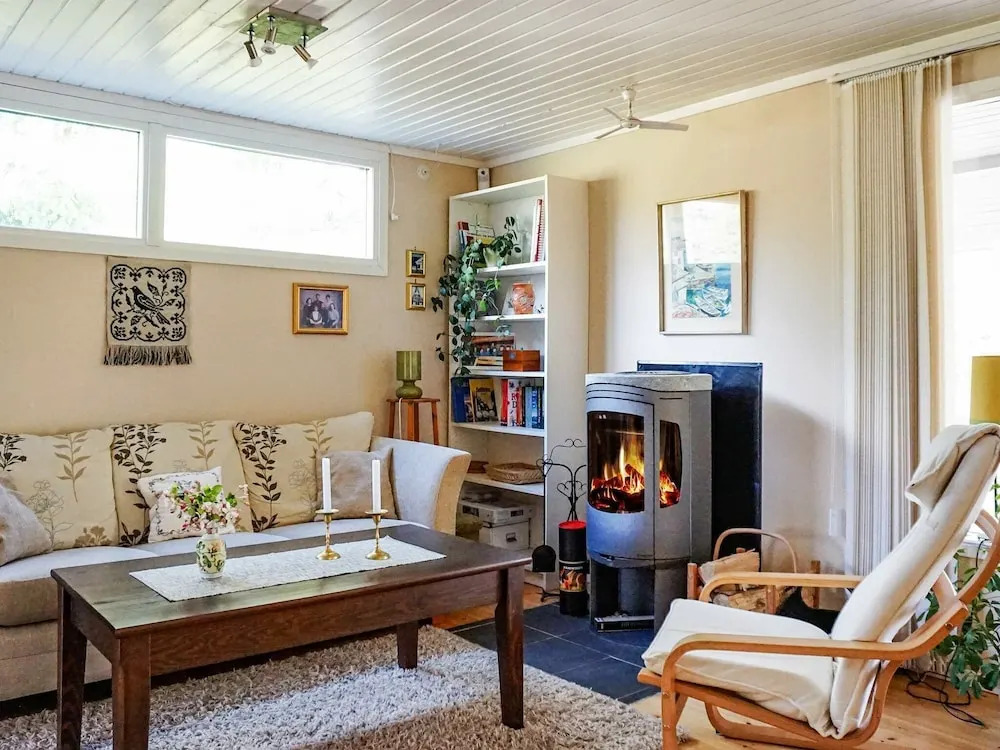7 Person Holiday Home in Tanumshede