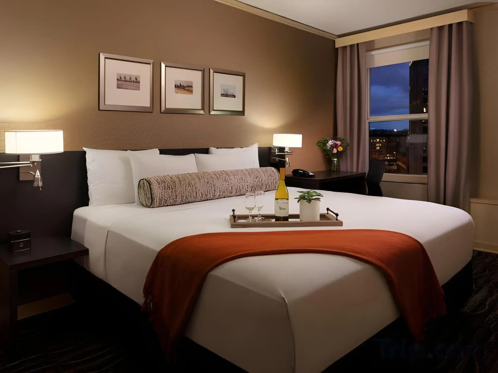 Executive Hotel Pacific
