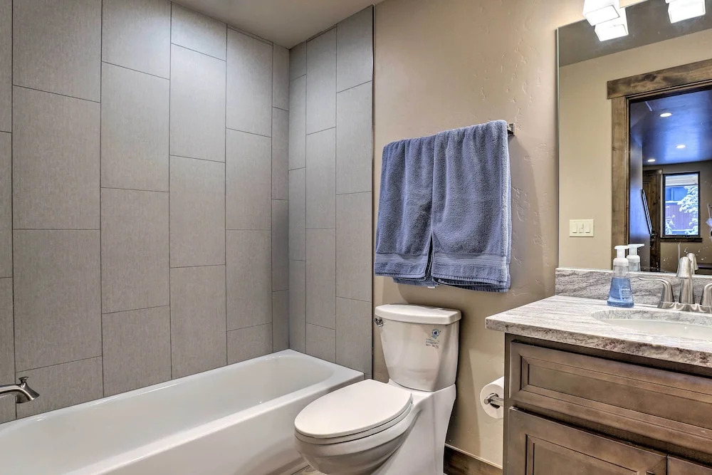 Relax Fireside: Silverthorne Home 11 Mi to Skiing!