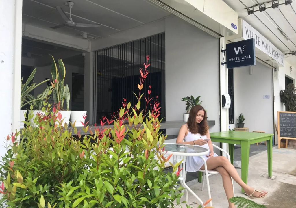 White Wall Poshtel - Hostel