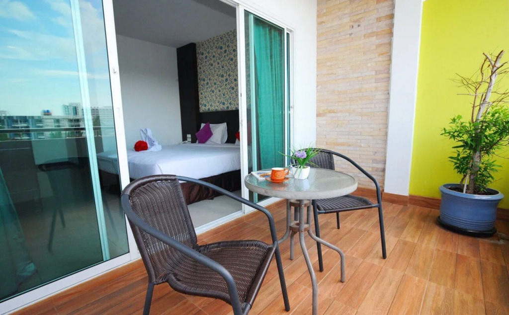 Rhienchai Place Hotel