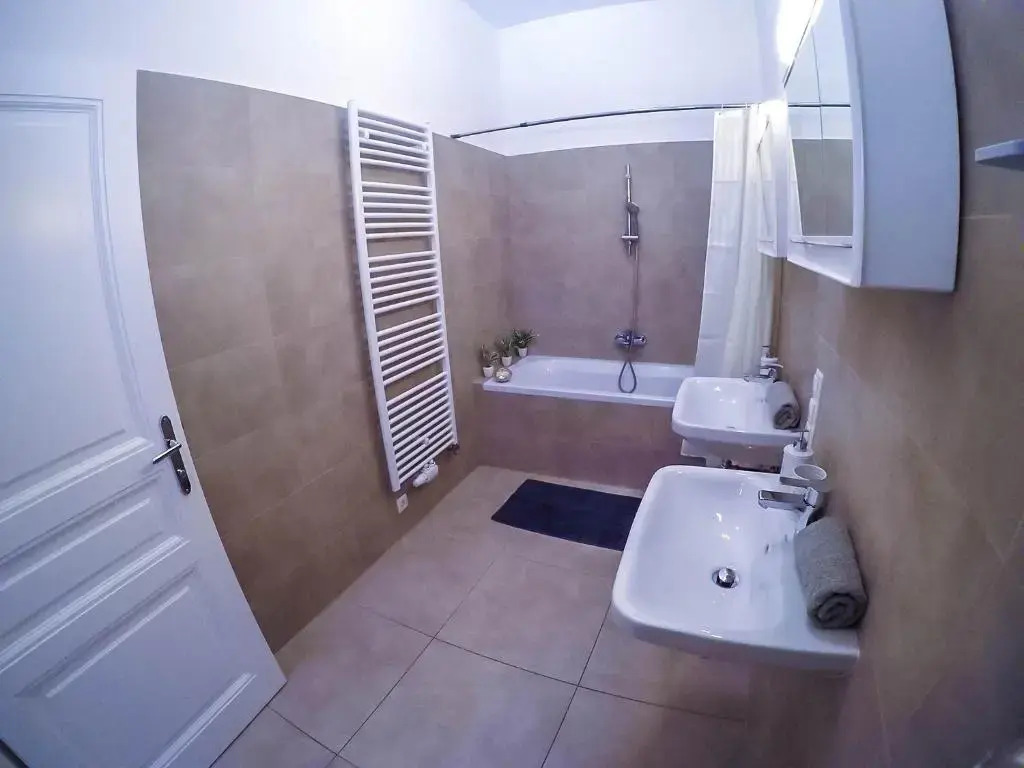Raimond Apartment Ottakring Top 14