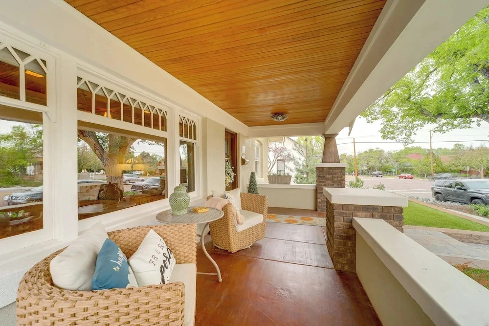 3 Blocks to Plaza! Historic Prescott Gem w/ Grill