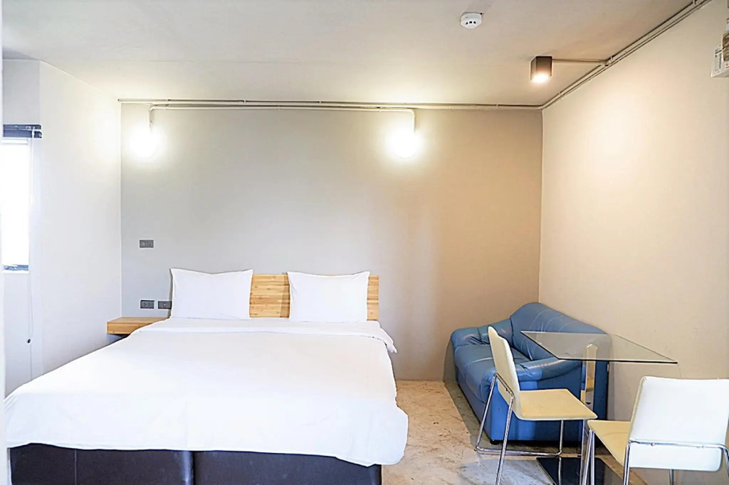 IZEN Budget Hotel & Residences (Plus)