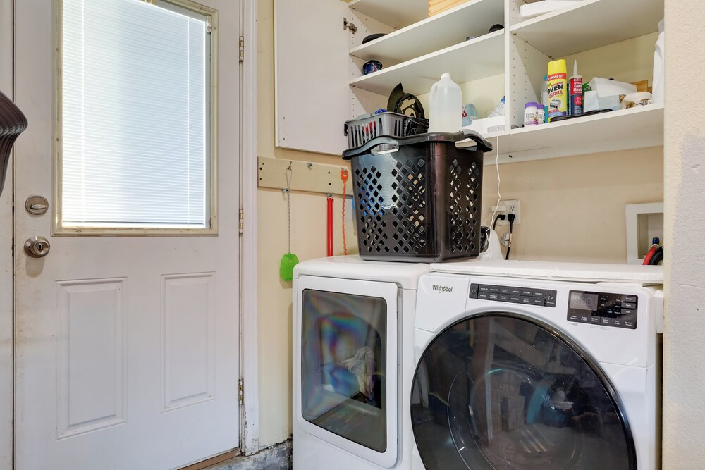 Great Location & Free Extras! Bellflower Stay