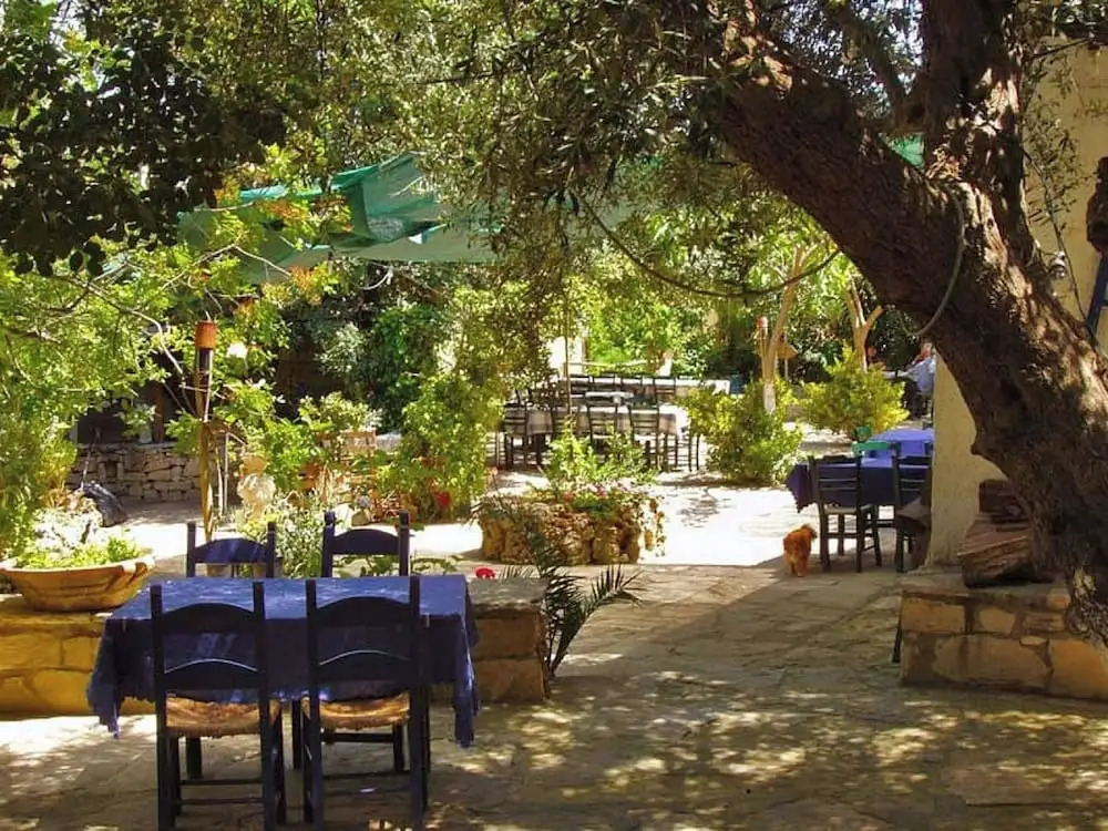 Group Accomodation, Heliopetra Studios And Houses