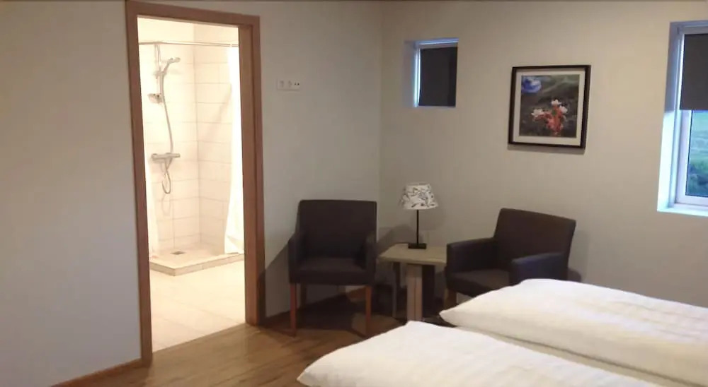River Hotel