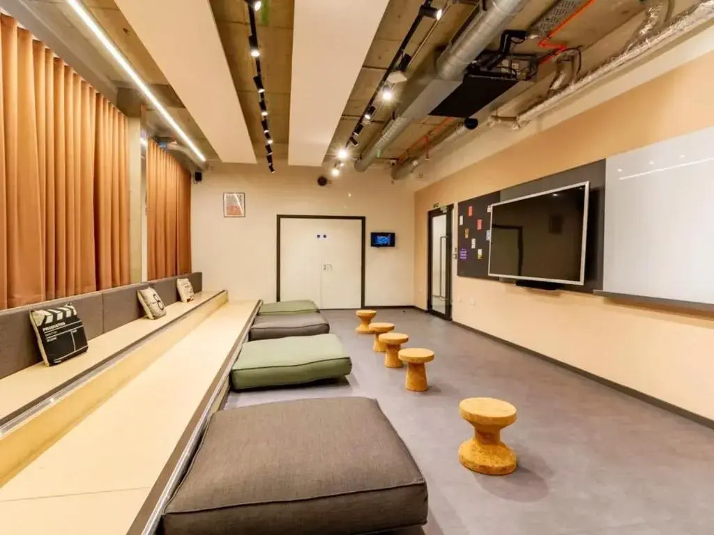 1 Night Free Private Rooms in LEICESTER - SK