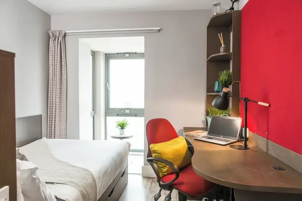 For Students Only - Dashwood Apartments in Central London