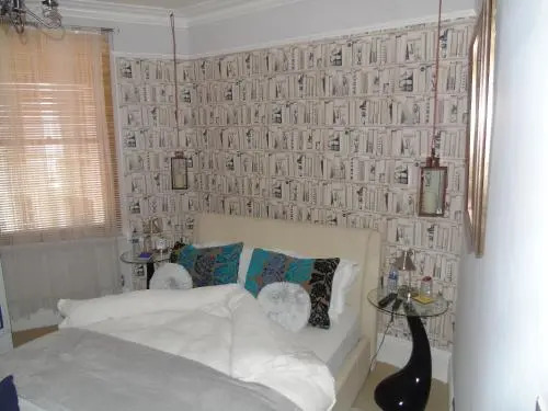 Apt No 9