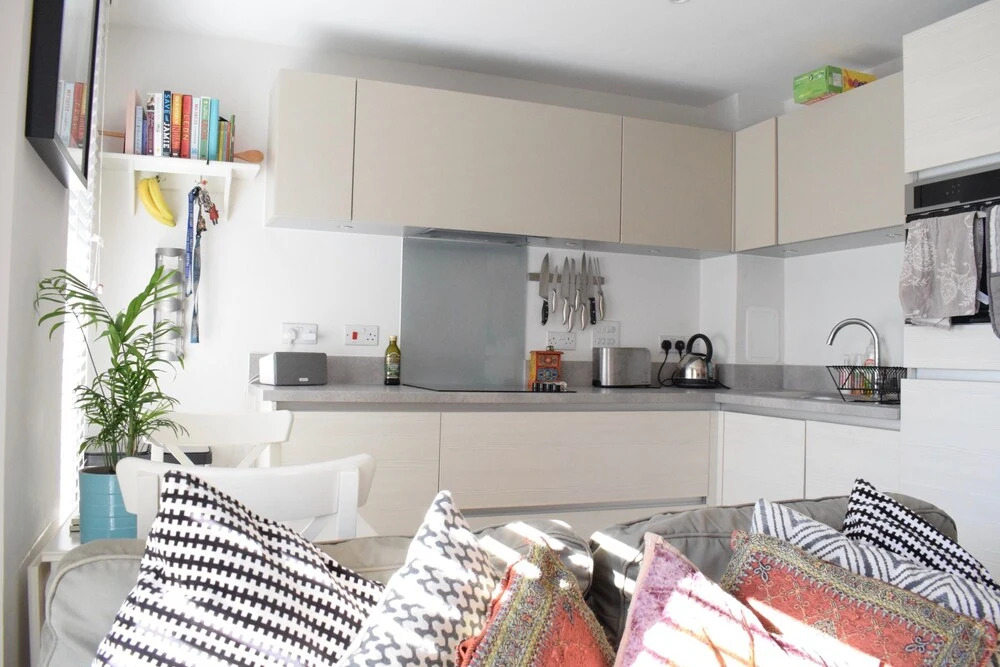 Spacious 1 Bedroom Apartment in Canning Town