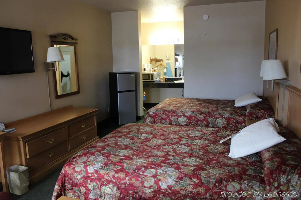 Quality Inn & Suites Victoria South