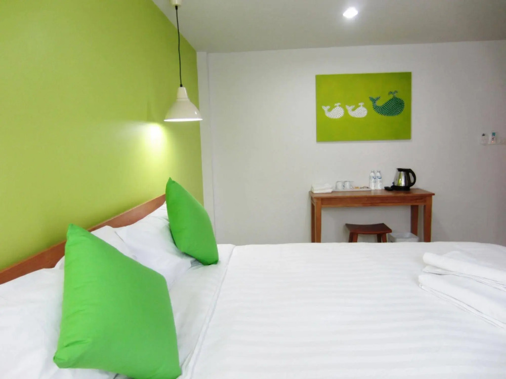 Tiya House Rooms & Cafe