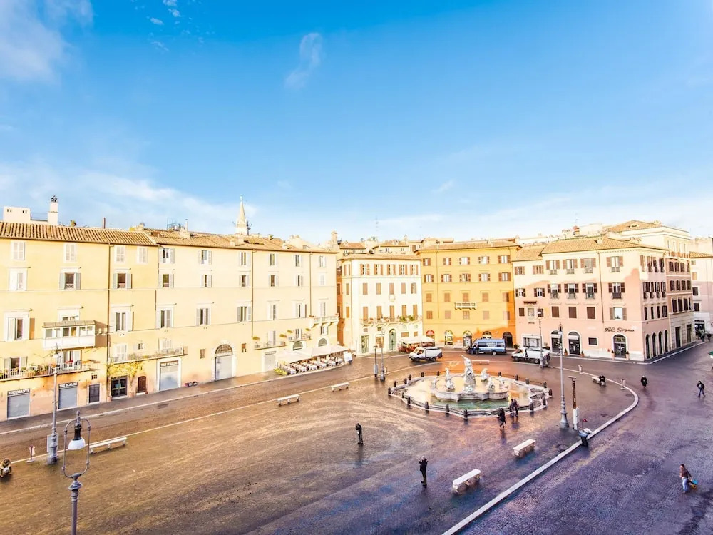 RSH Bernini Luxury Panoramic Apartment