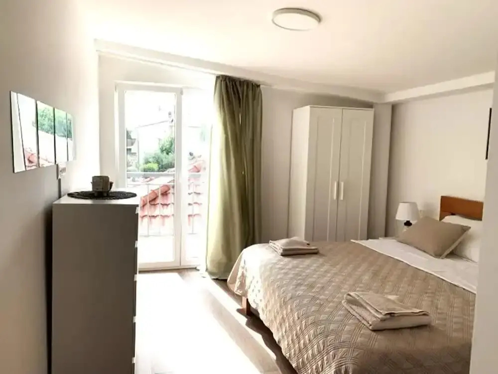Lovely 1 Bedroom Apartment