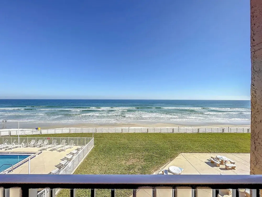 Oceania Beach Club 303