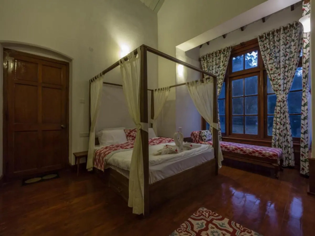 SaffronStays Milton Abbott Estate - 2BR colonial-era bungalow with garden, golf course views & bonfire nights near Ooty Golf Club