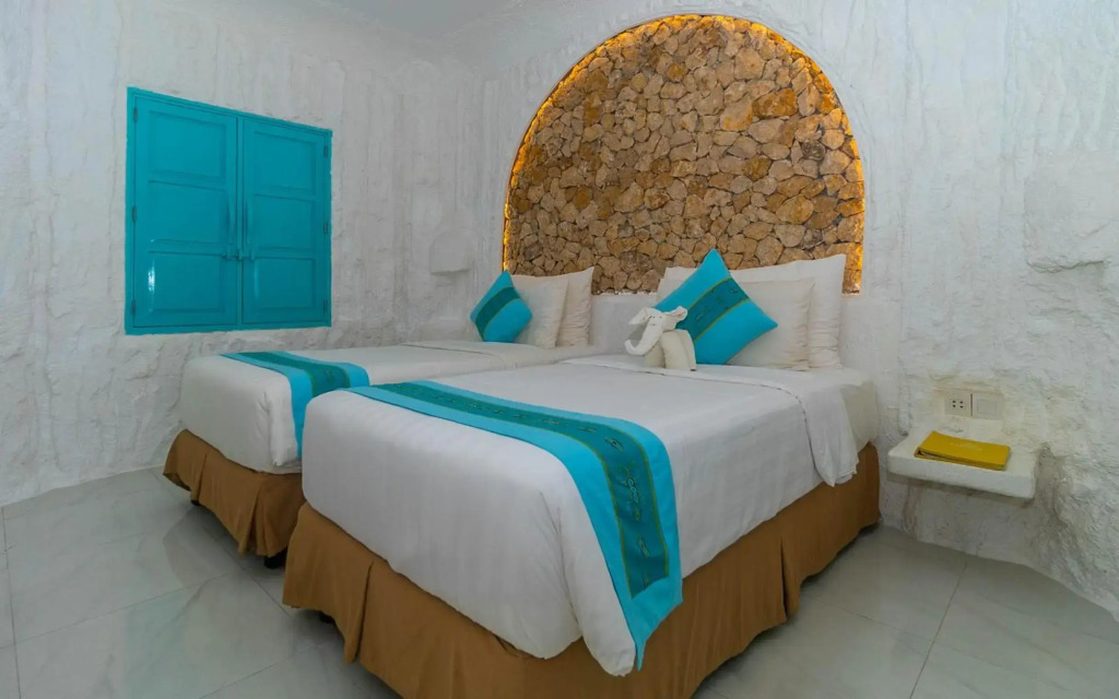 Loccal Collection Hotel Komodo