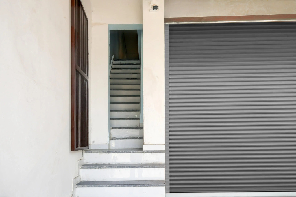 Super Collection O by OYO Nayagaon Vikas Nagar