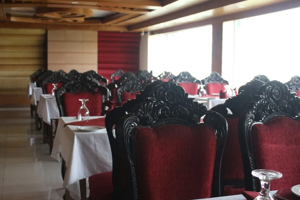 Grand Lake View Hotel