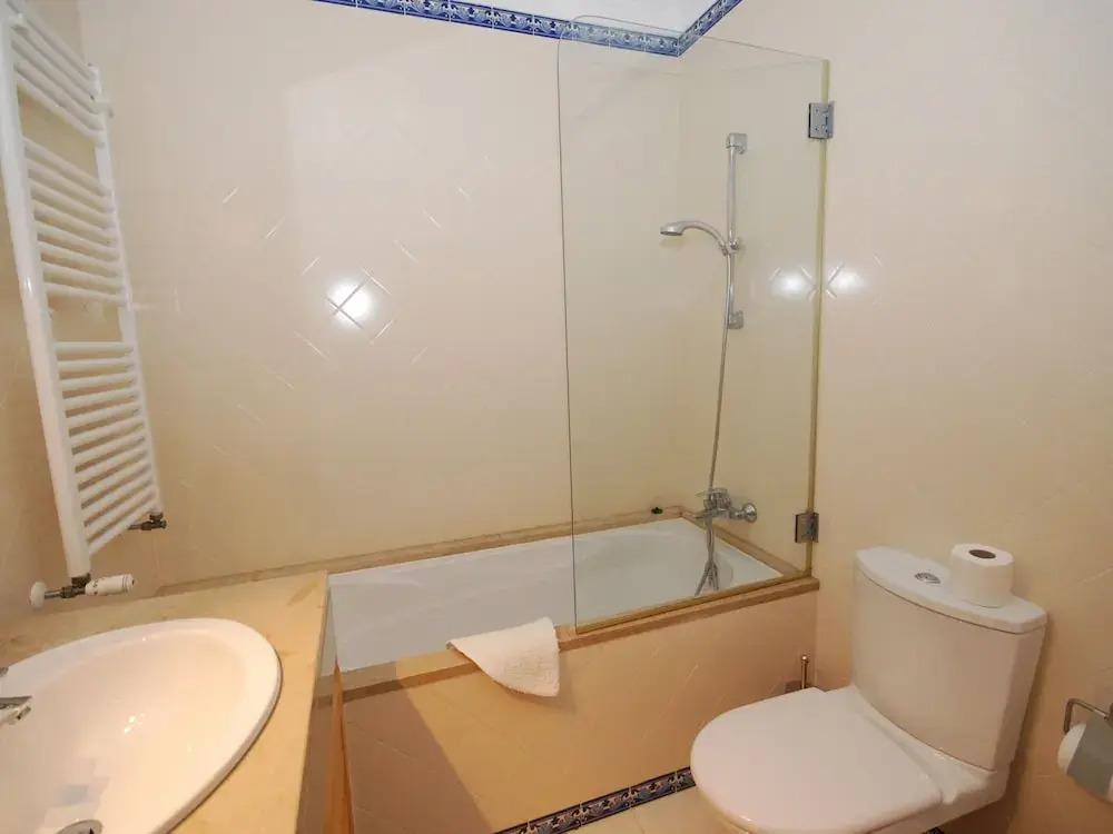 Modern Apartment in Óbidos With Pool