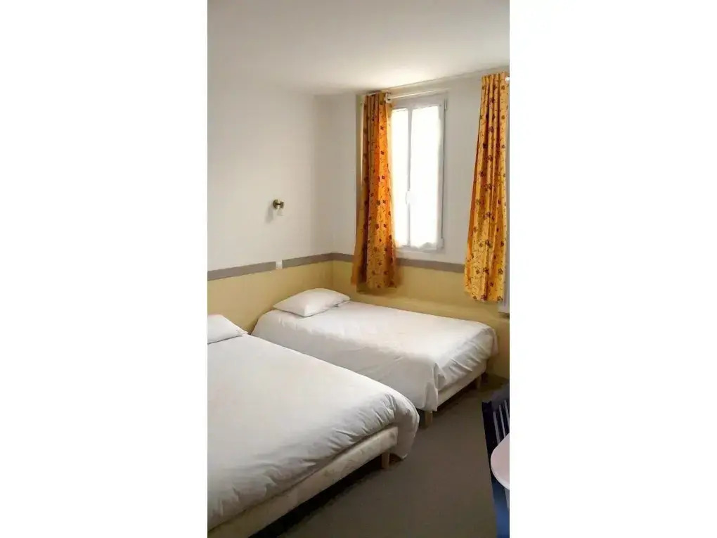 Hôtel des Bains 24h 7j Paris centre à 10 min