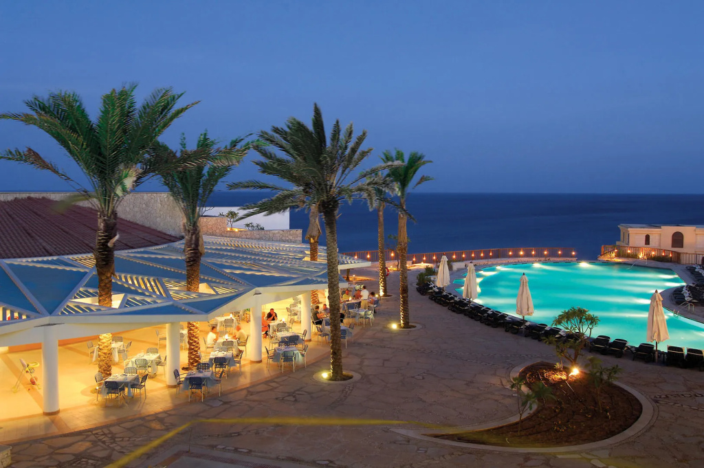 Reef Oasis Blue Bay Resort & Spa