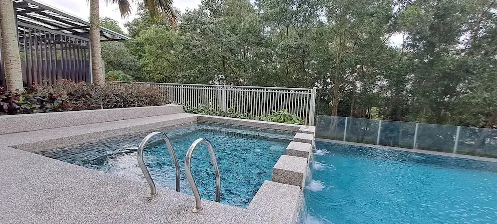 Skytrees Bukit Indah by HCK Travelers Pause 2BR 1BA 3min