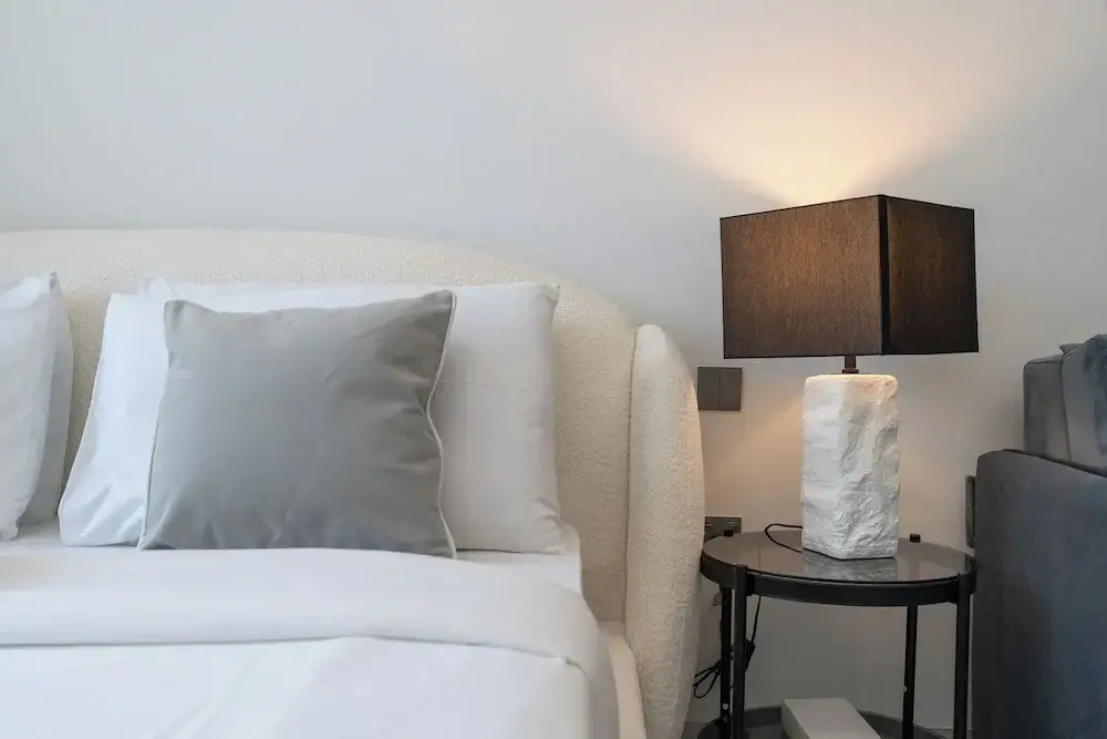 TOP Location | Work and Chill near Miracle Garden