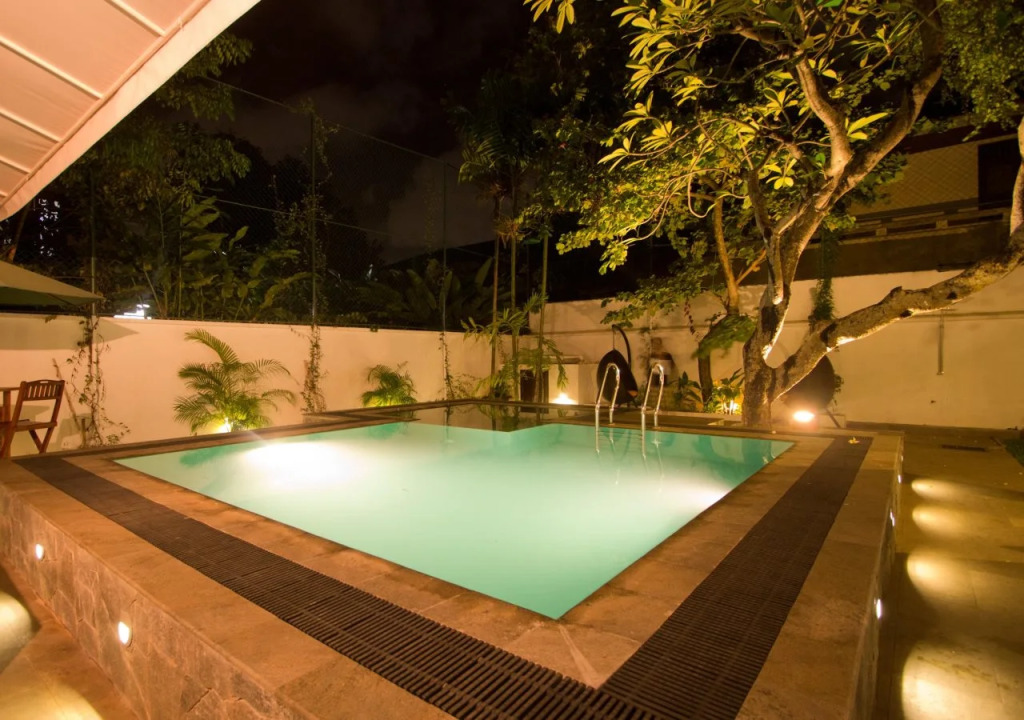 Ellens Place