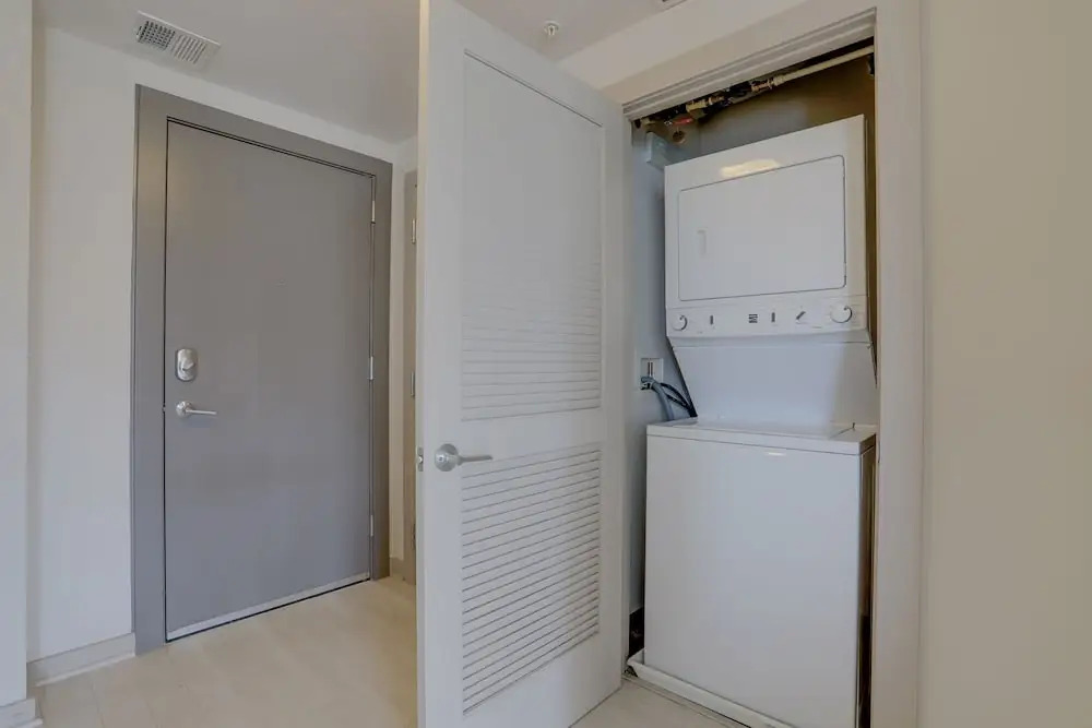 Wonderful 2BR Condo at Crystal City