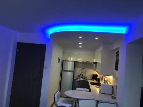 Luxury 2 Bed Apartment Next To the Beach