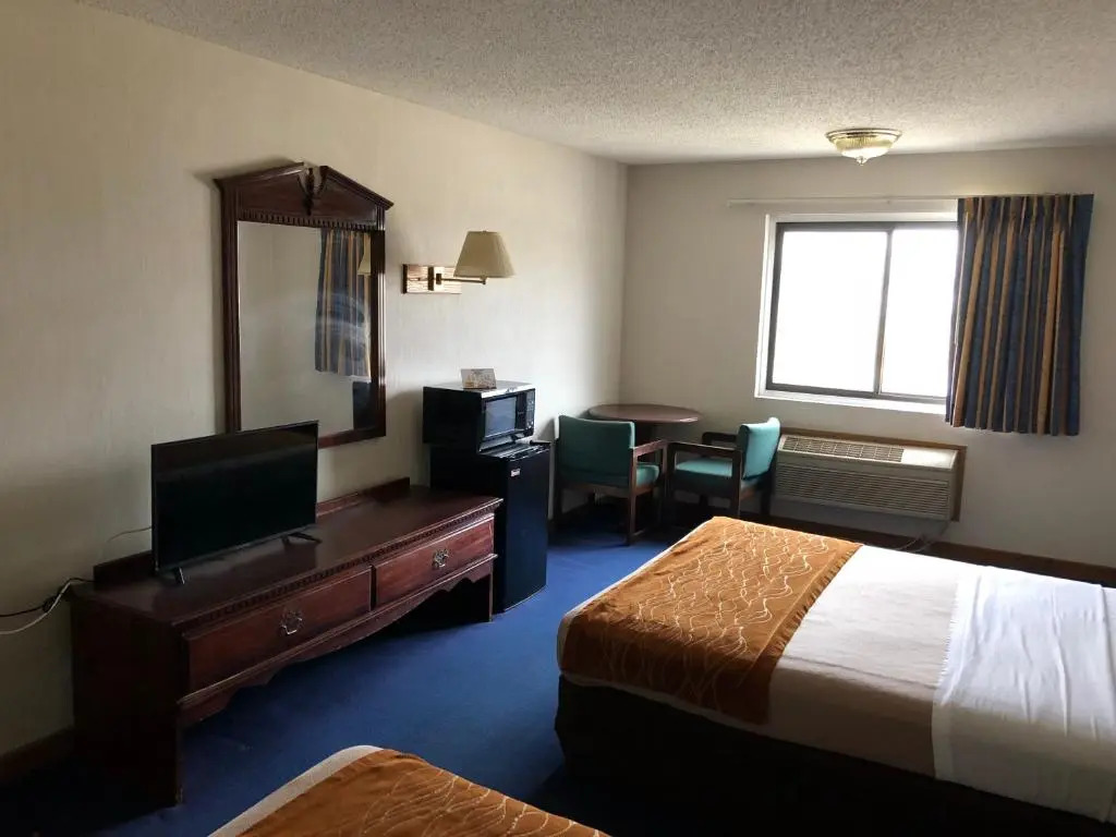 Denison Inn and Suites