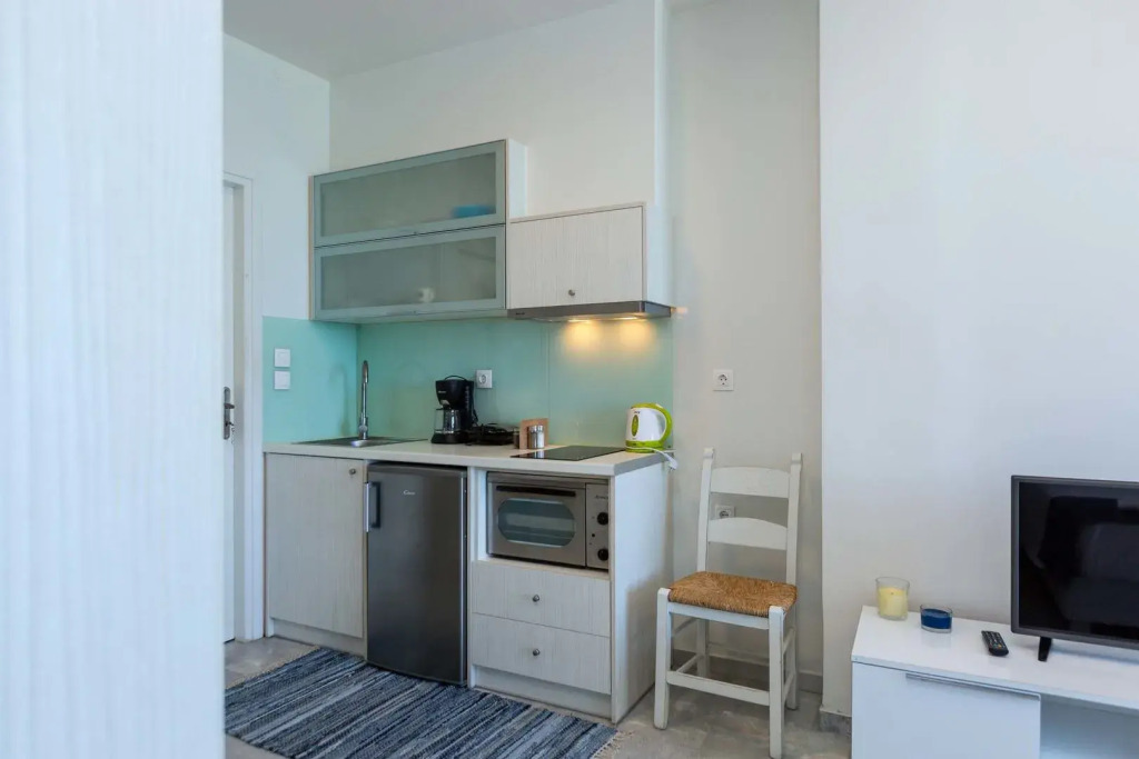 Meltemi Coast Suites