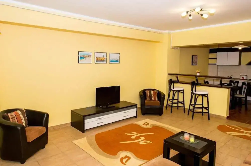 Apart Holiday Maria Mamaia
