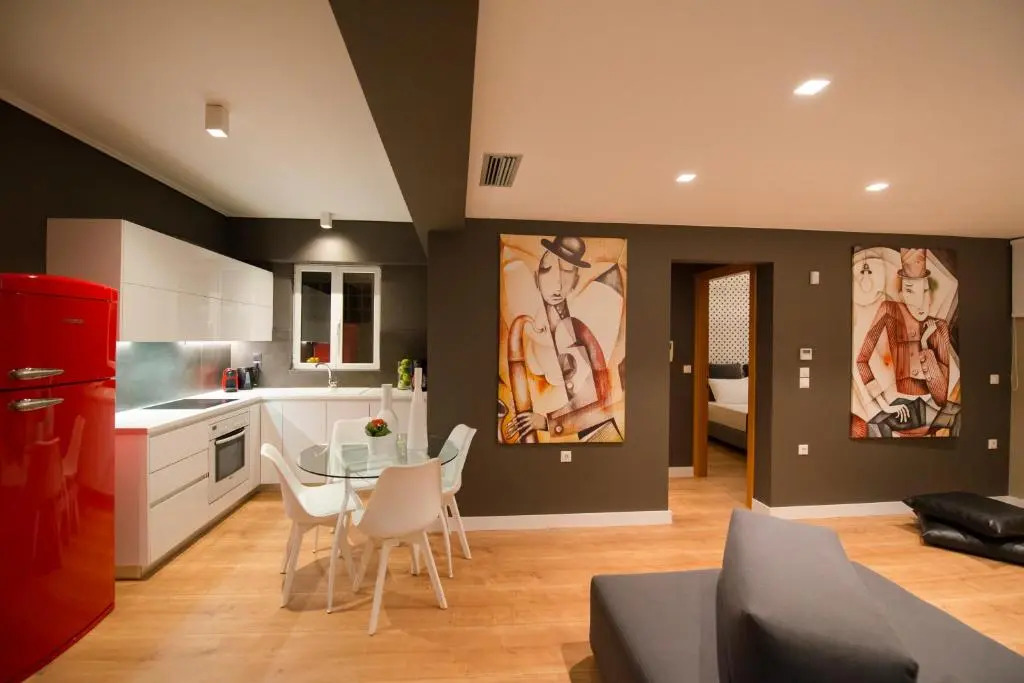 Ma Maison Nο 2, Luxury Central Suite with Parking, 15' to Acropolis by Metro, 1' from Metro