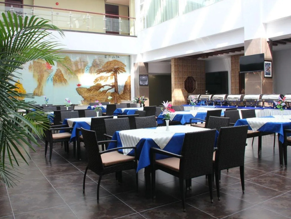 Zhuhai Platinum Holiday Hotel