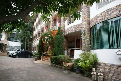Selina Place Hotel